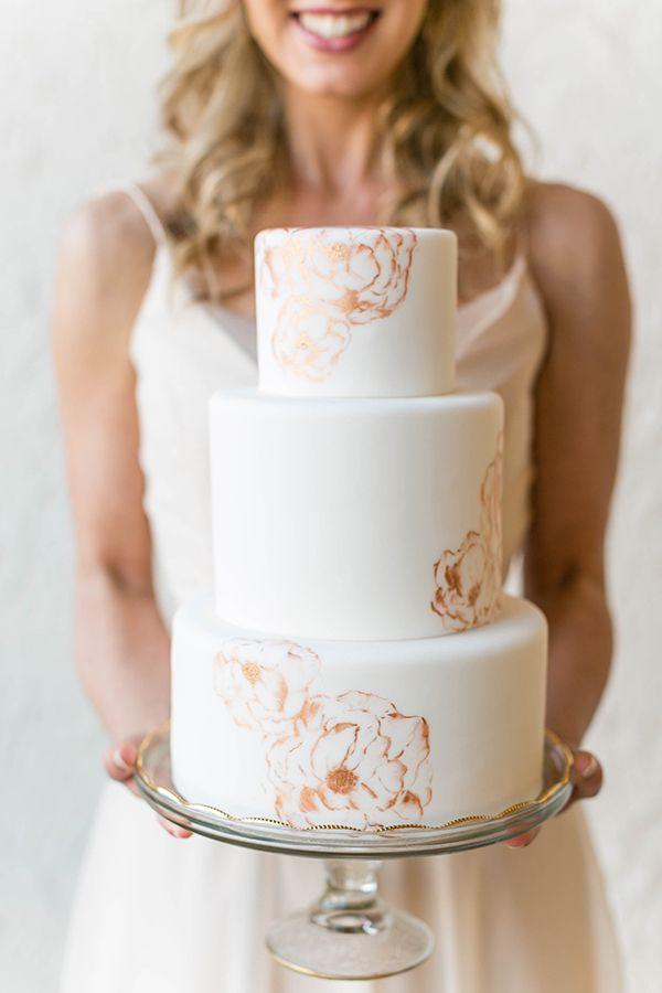زفاف - White and Rosegold Cake