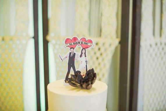 Mariage - Zombie Wedding Cake topper Set-Zombie bride groom zombies and zombie hands