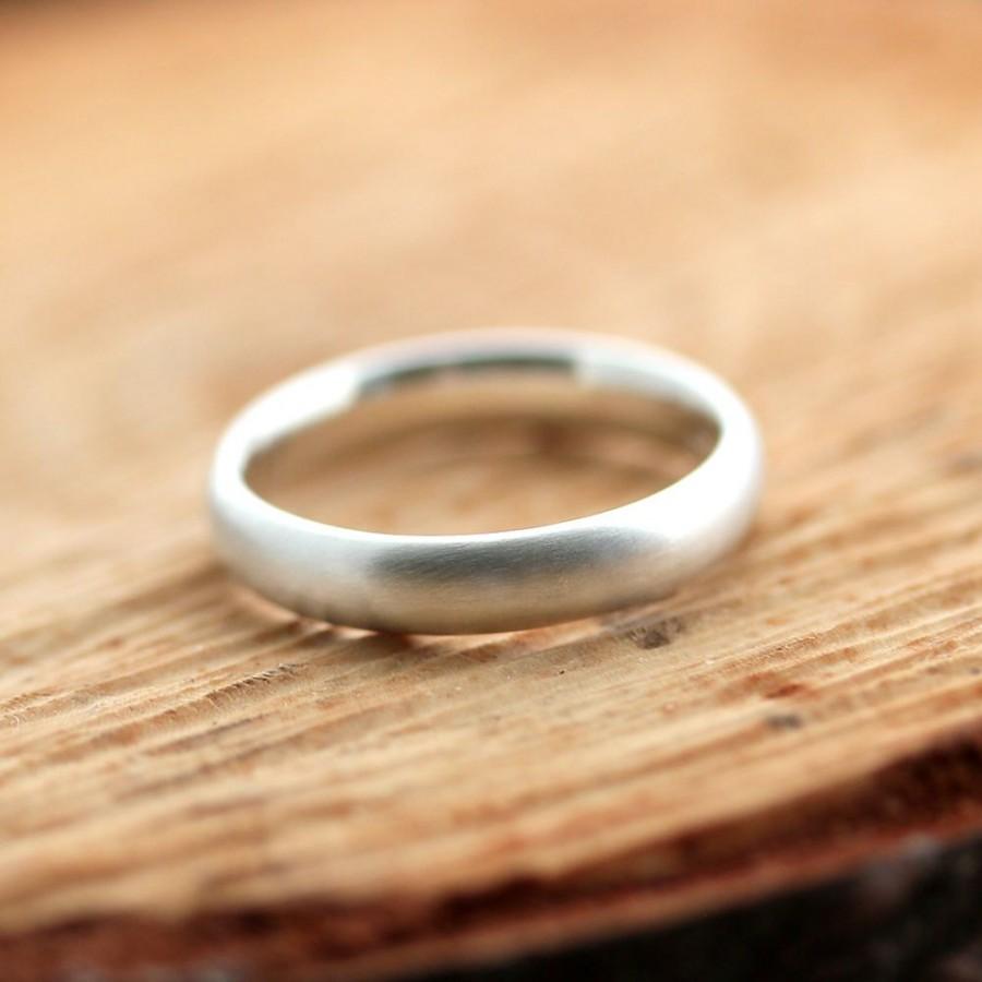 زفاف - Men's Silver Wedding Band, Matte 4mm Unisex Recycled Argentium Sterling Silver Comfort Fit Style Ring Men's Ring - Made in Your Size