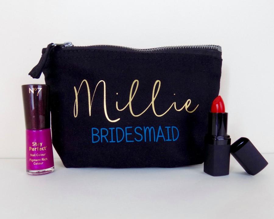 Hochzeit - Bridesmaid Gift - Personalised Make Up Bag Or Wash Bag - Unique Personalised Gift for Bridal Party - Bride, Maid of Honour, Flower Girl