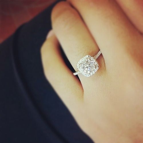 زفاف - Pave Diamond Halo Engagement Ring For A Cushion Cut Center Stone