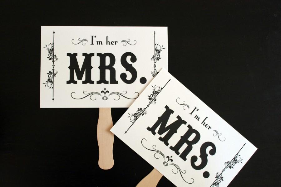 Hochzeit - Thank You and Mrs. and Mrs. LGBT Pride Day. Double Sided Paddle Signs . Fan