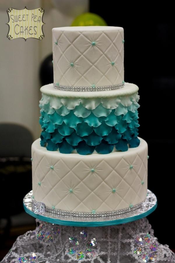 زفاف - Ombre Petals — Round Wedding Cakes