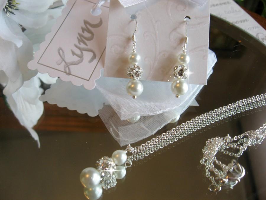 زفاف - Personalized Bridesmaid Jewelry Set - Rhinestone and Pearl Necklace and Earring Set - Wedding Jewelry for the Bride or Bridesmaids