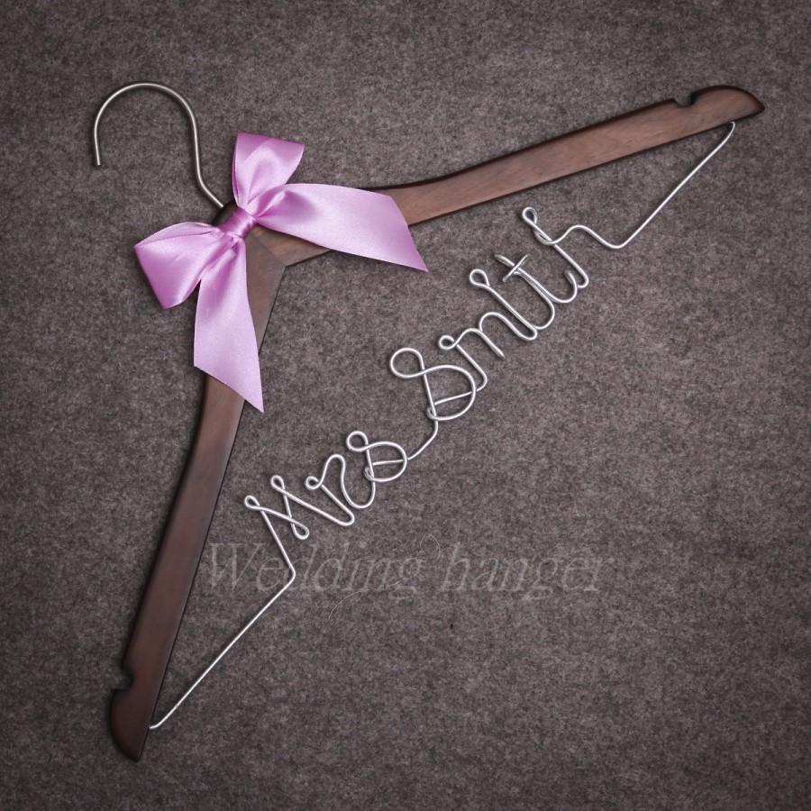 Mariage - Custom name Bride Wedding Hangers, Custom Wire Hanger, Silver Plated Wire , Custom initials, Bridesmaid dress hanger,personalized jewelry