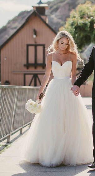 زفاف - Beautiful Wedding Dress Affordable A Line With Spaghetti Straps Flowy White Summer Beach Tulle Wedding Gown From Meetdresse