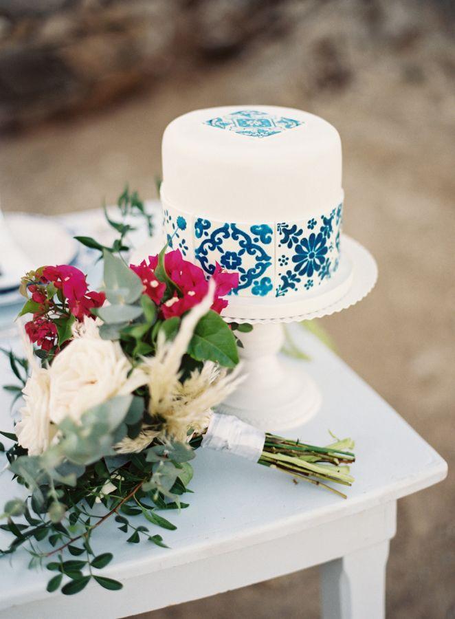 Hochzeit - Romantic Mykonos Inspiration Shoot In Shades Of Blue   White