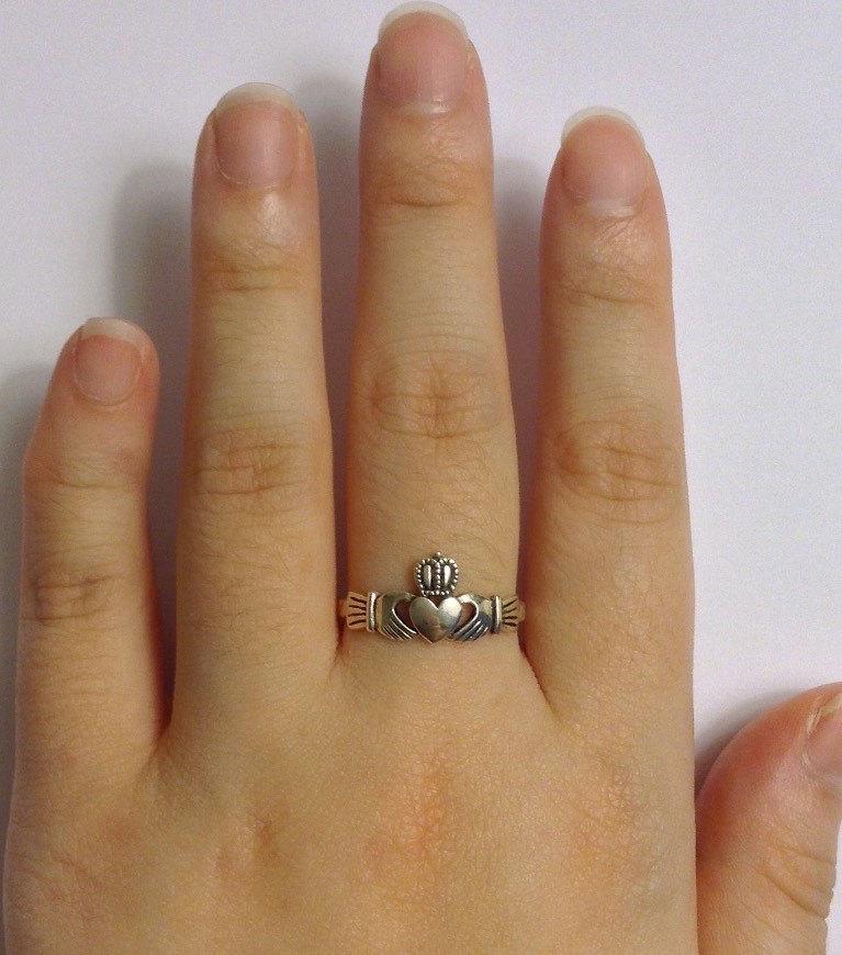 Свадьба - Claddagh Ring, Valentine Day, Sterling Silver Claddagh Ring, Size 5 6 7 8 9 10 Heart Ring, Girlfriend, Best Friend, Friendship,
