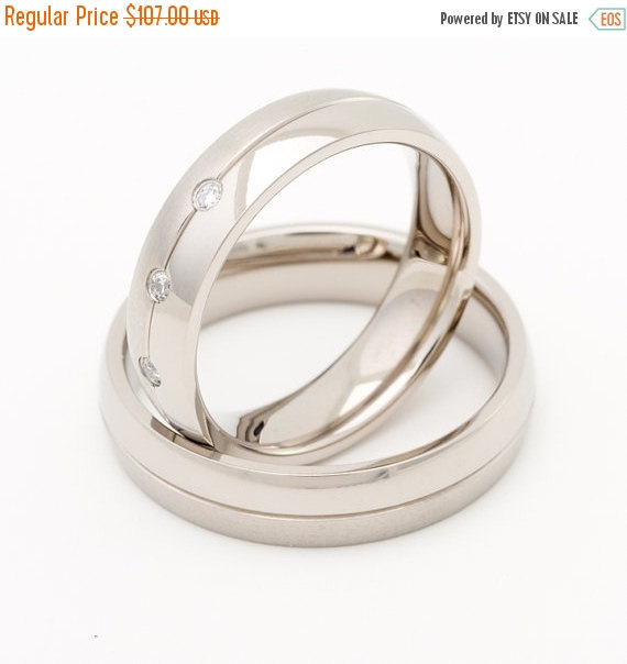 زفاف - ON SALE Titanium Wedding Ring Sets His and Hers With Grooved Line