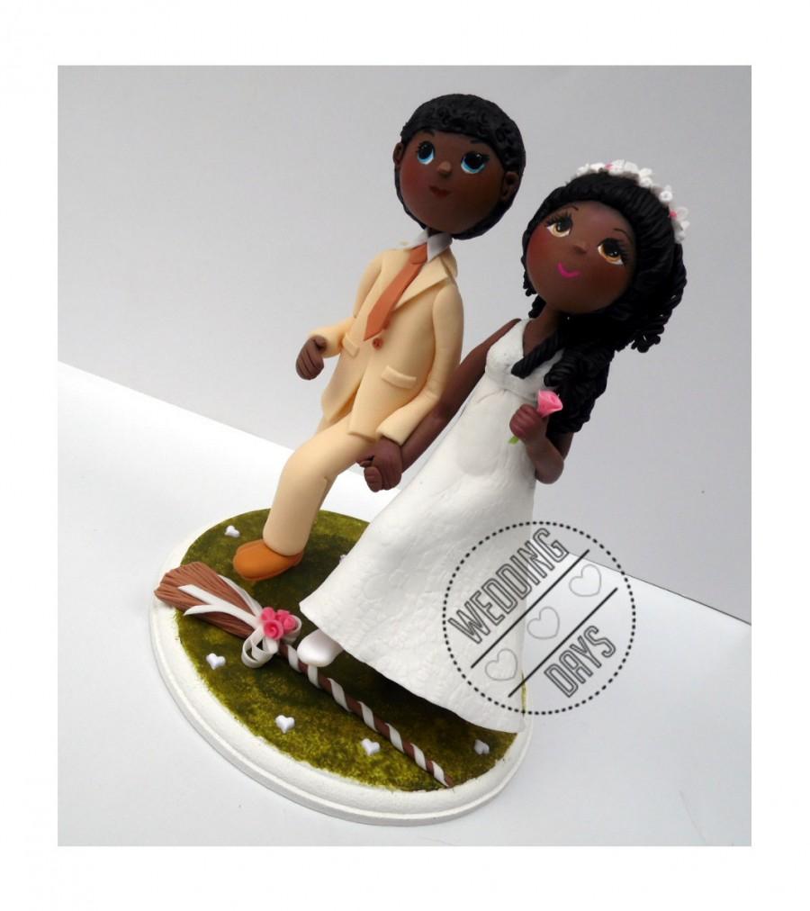 Mariage - Jumping the broom wedding cake topper - handmade, original and exclusive piece.