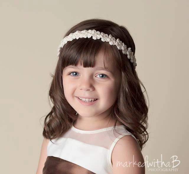 Mariage - On Sale - Ready to Ship!!  Ivory Tiny Blooms Halo Tieback - fits child to adult; Flower Girl, Bridesmaid