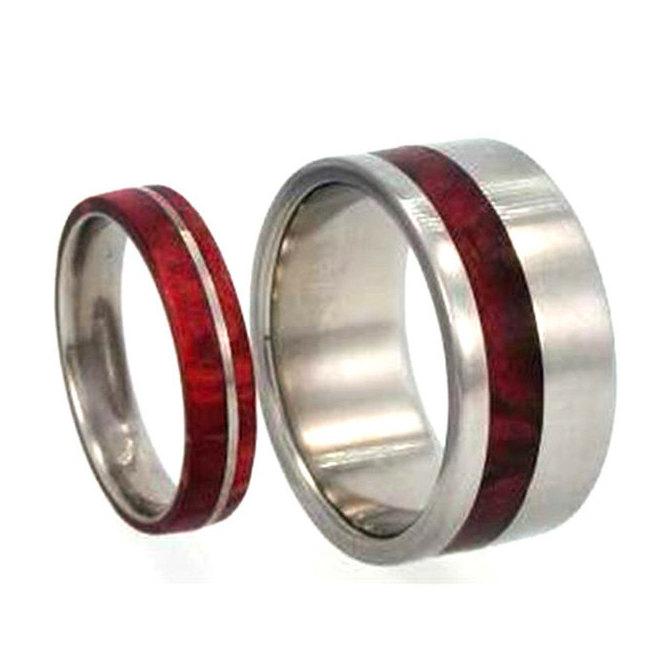 Свадьба - Wooden Wedding Band Set, Titanium Rings With Redwood, Men's Interchangeable Ring With Women's Wedding Band