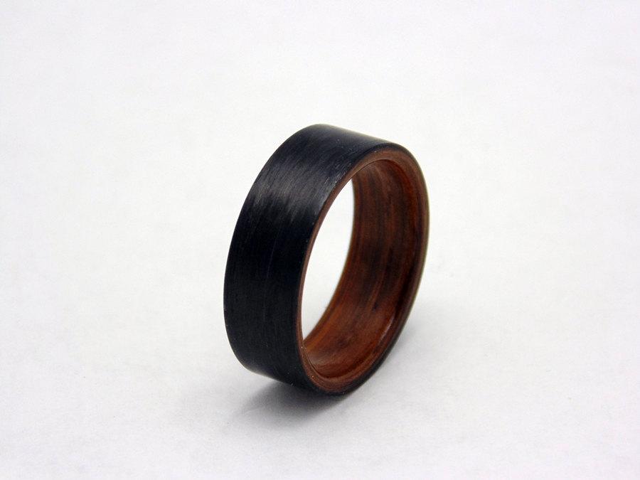 زفاف - Carbon Fiber ring with Ancient Bog Oak bentwood liner