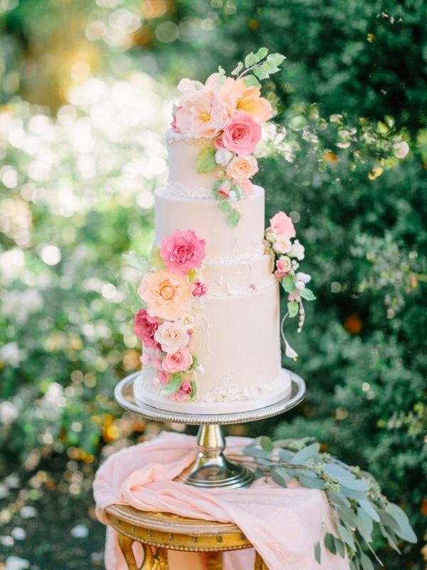 Mariage - Playful Elegance In Pastel Peach And Pink