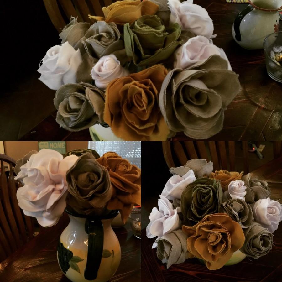 Mariage - Linen bouquet of one dozen mixed color long stem roses flowers for decoration or wedding