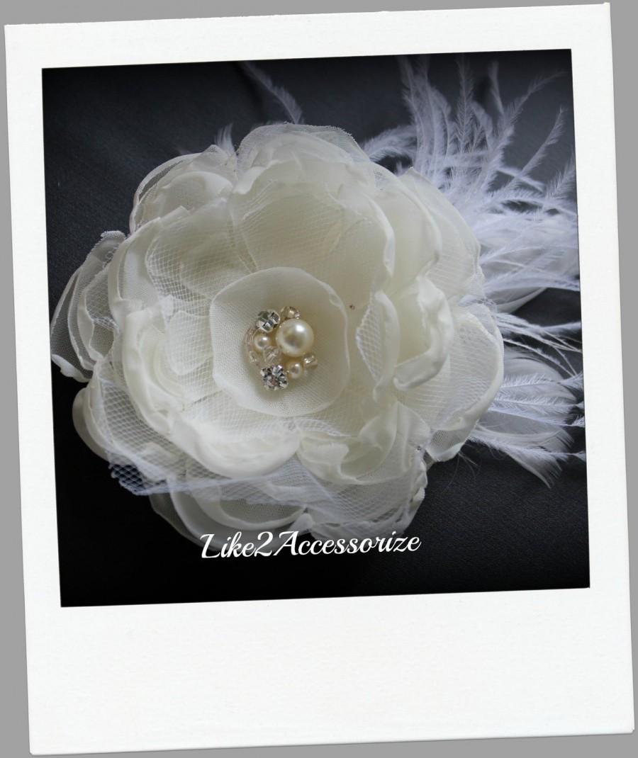 Hochzeit - Ivory Wedding Flower Hair Clip Bridal Hair Accessories Wedding Hair Accessories Wedding Hair Fascinator Wedding Headpiece Bridal Hair Flower