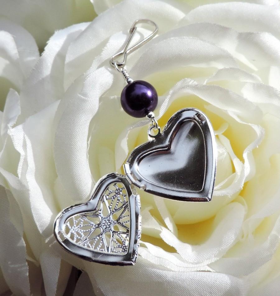 Hochzeit - Wedding bouquet photo charm. Memorial locket. Filigree heart locket with a purple shell pearl.
