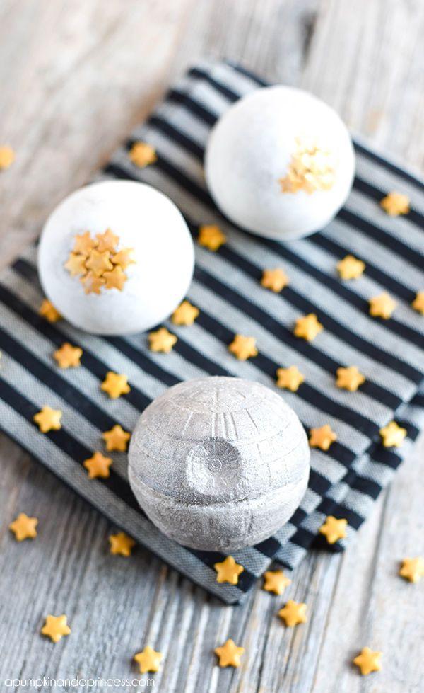 Hochzeit - DIY Bath Bombs & Other Awesome Make-at-Home Beauty Treats