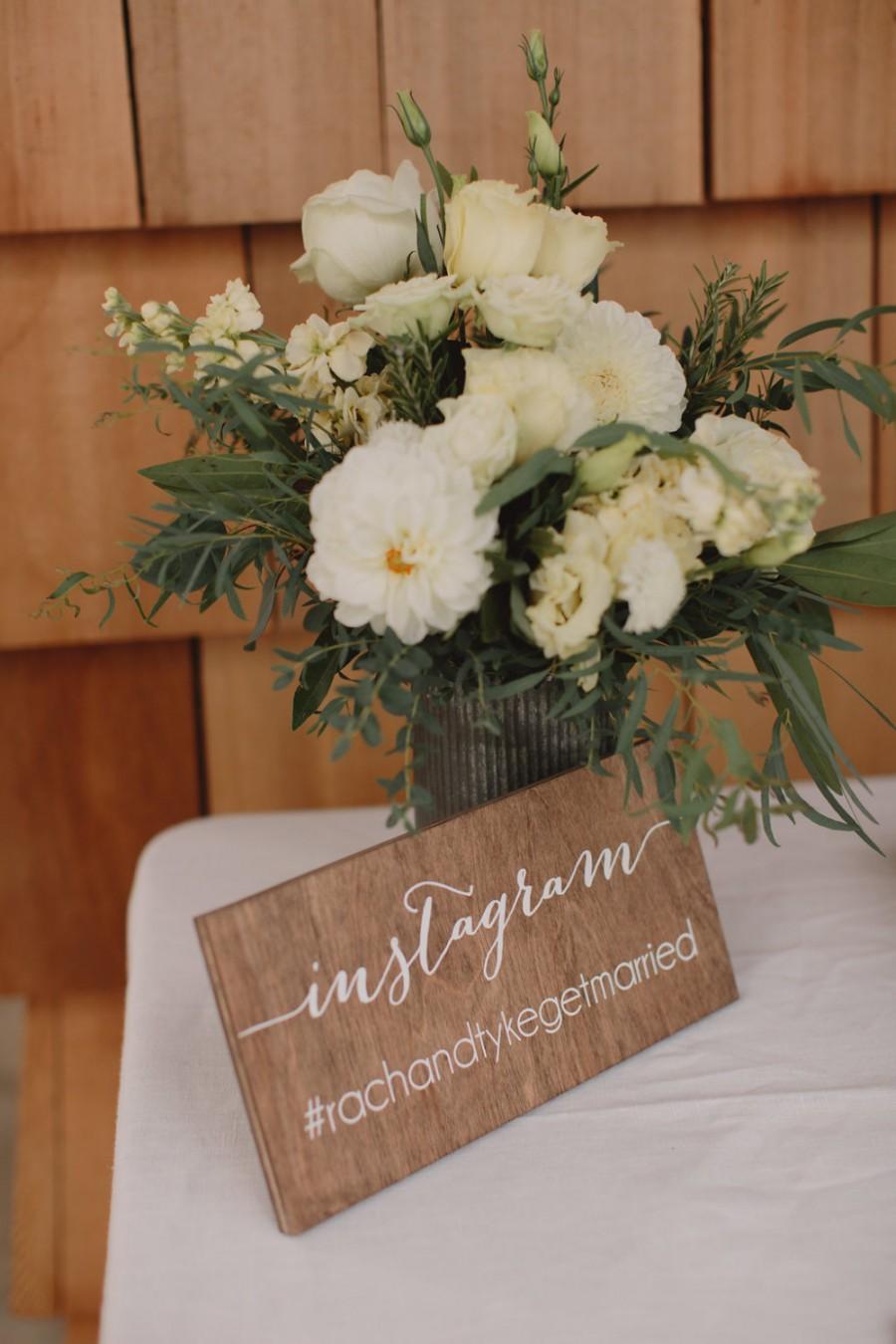 Hochzeit - Instagram - Social Media Sign - Hashtag - Wooden Wedding Signs - Wood