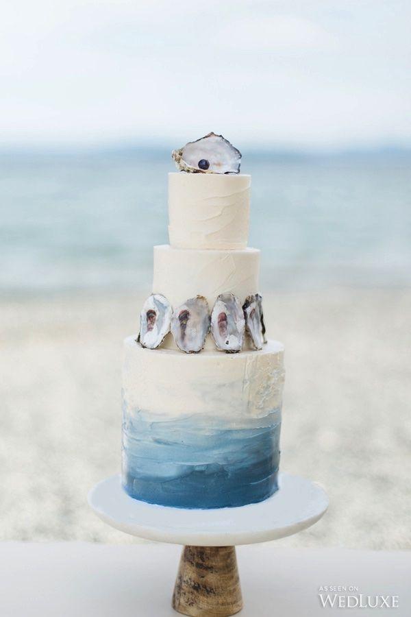 Свадьба - A Moody, Romantic Beach Shoot With Pearl Details- Wedding Inspiration 