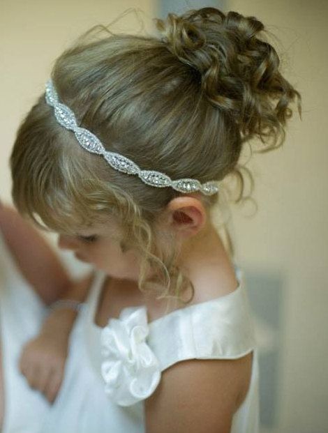 Hochzeit - 21 Flower Girl Items We Can't Get Enough Of!