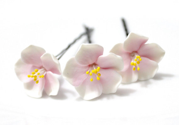 زفاف - Cherry blossom, Bridal White Hair Pins ,Flower hair pin,Simple flowers, Rustic Hair flower, Bridal Hair Pins - SET