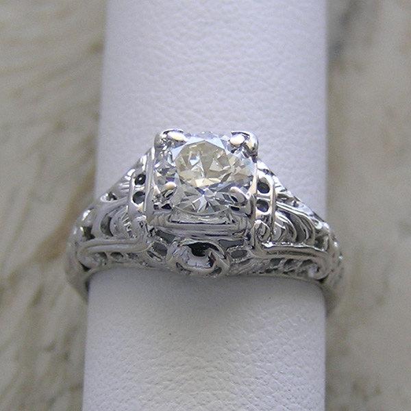 Hochzeit - Engagement Filigree Ring Antique Diamond  Details