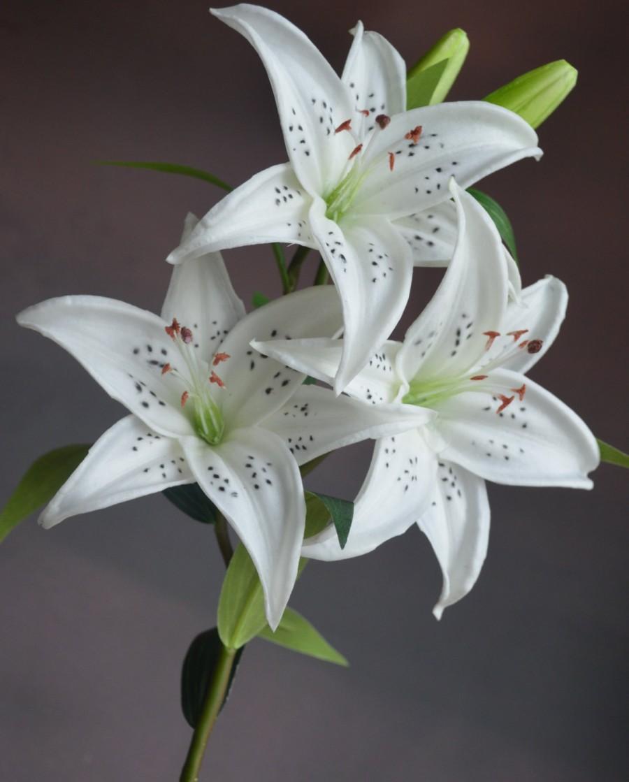 Свадьба - Natural Real Touch White Tiger Lily Long Stem for Wedding Bridal Bouquets, Centerpieces, Decorative Flowers