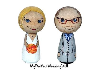Mariage - Wooden Cake Toppers/Red/Orange/Yellow/Personalised Anniversary gift/Peg dolls/Orange/Yellow  - 6.5 cm tall