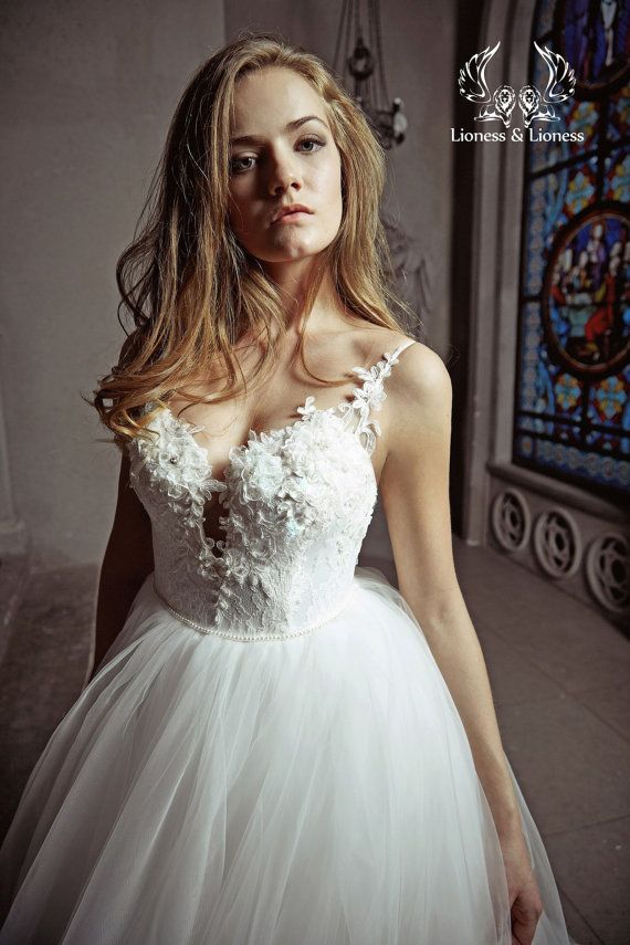Hochzeit - Ball Gown Wedding Dress. Tulle Wedding Dress. Wedding Dress. Bridal Dress. Princess Wedding Dress.