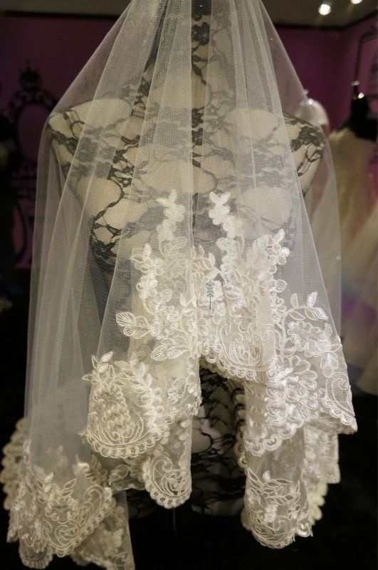 Свадьба - One Layer Lace Edge Short Wedding Veil