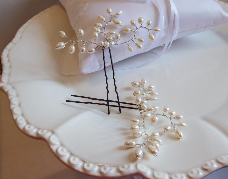 زفاف - bridal hair pin, pearl freshwater, hand made, leaf bud pearls, wedding acessories, accessory, bride hair pin, bride pearl hair accessory
