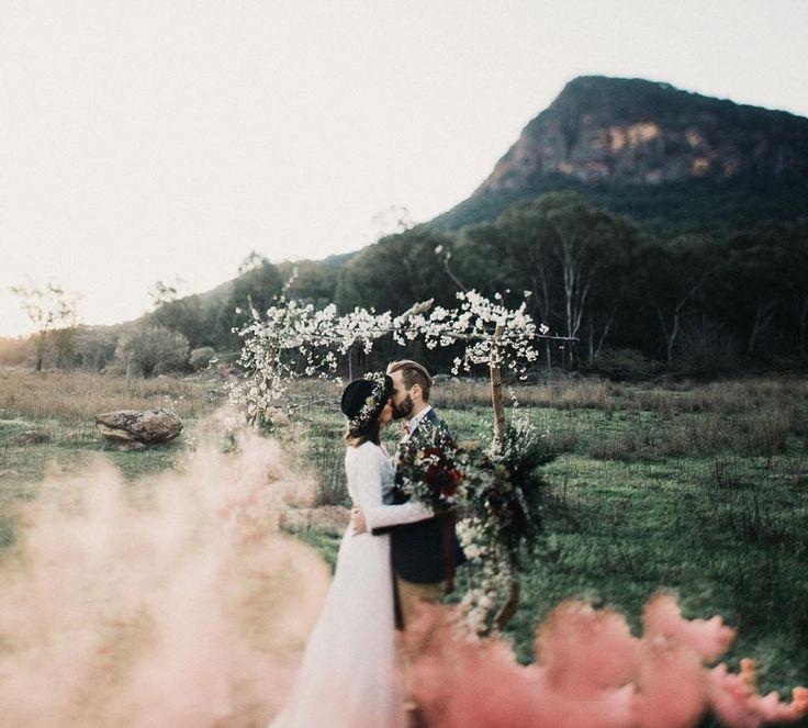 Hochzeit - Smoke Bombs Are The Wedding Photography Trend You NEED To Try