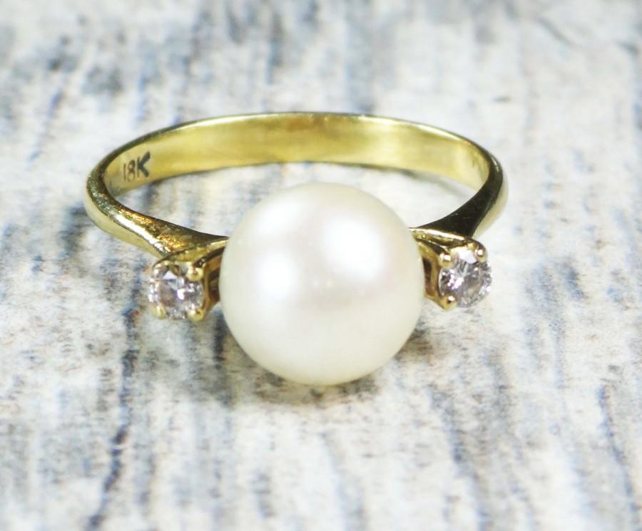 Hochzeit - Vintage Pearl Diamond Ring Gold Pearl Ring 18k Gold Diamond Pearl Ring Cultured Pearl Ring Japanese Cultured Pearl Alternative Engagement