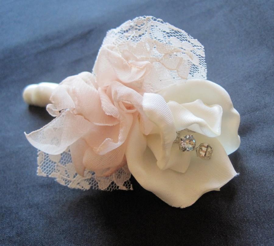 Hochzeit - Boutonniere Vintage Inspired Fabric Flower Groom, Groomsmen, Usher, Father of the Bride in Ivory Champagne With Rhinestone Accent..Custom