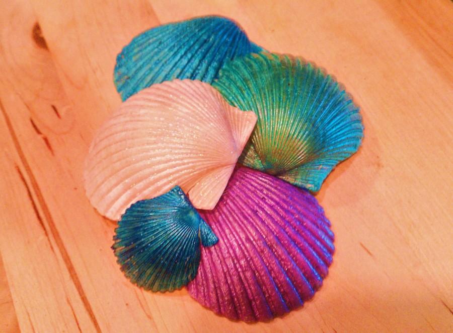 Hochzeit - Mermaid Seashell Decorations Set of 10 Shells
