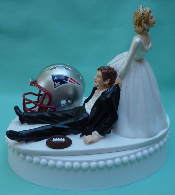 Hochzeit - Wedding Cake Topper New England Patriots Pats Football Themed w/ Garter Humorous Sports Fan Bride and Groom Fun Centerpiece Reception Gift