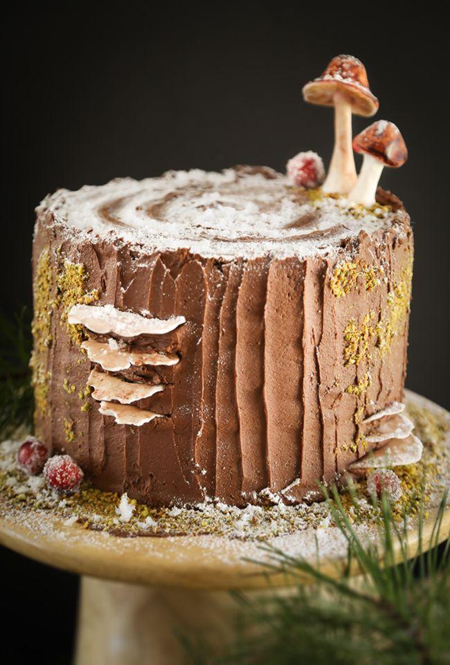 Свадьба - Mulled Wine Stump De Noël Cake And A Ridge Runner Wood Works Giveaway!