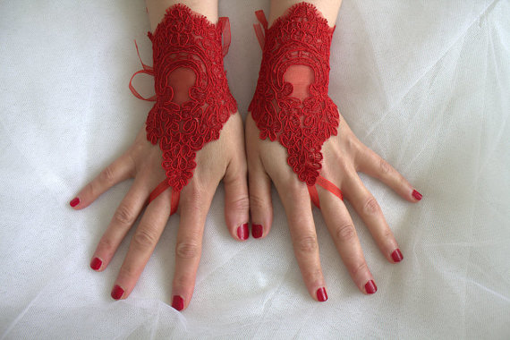 Hochzeit - red, lace wedding gloves, prom dress gloves,costume gloves,halloween gloves, free shipping!