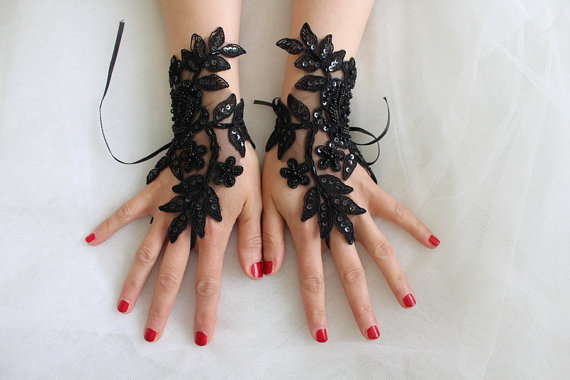 Mariage - Beaded black, lace wedding gloves, costume gloves,halloween gloves, free shipping!