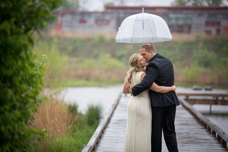 Hochzeit - A Special Rainy Wedding Day In Columbus, OH