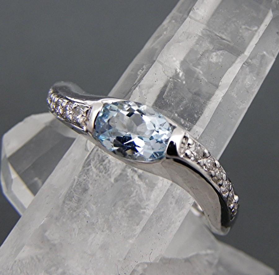 Свадьба - AAA Santa Maria aquamarine 7x5mm 14K white gold diamond  (.36ct) engagement Ring
