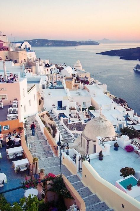 Hochzeit - 7 Reasons You Need To Visit Santorini