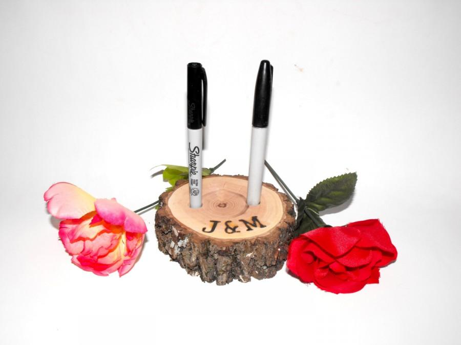 Свадьба - Wedding Guest Book Pen holder ~ Beautiful Rustic Pen Holder ~ Personalized with initials Pen Holder ~ Wood slice pen holder