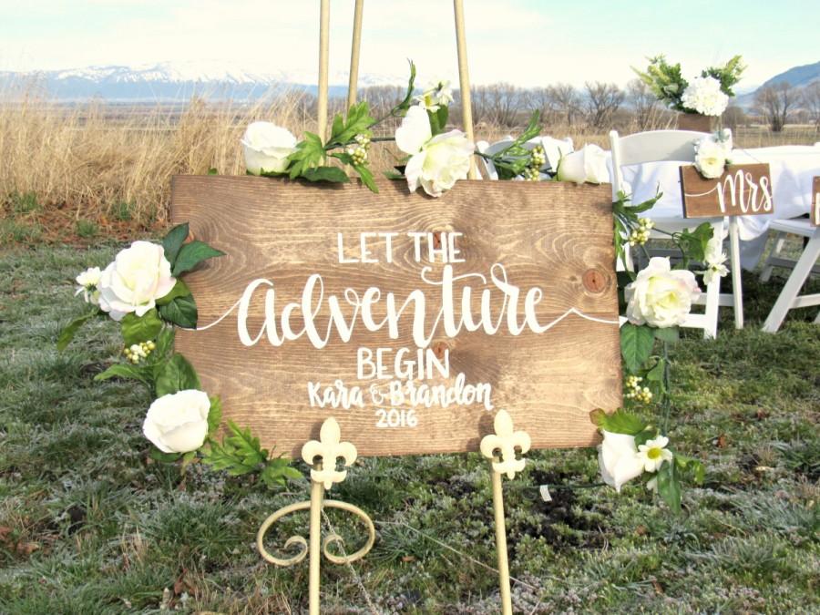 Свадьба - Let The Adventure Begin Wedding Sign // Hand Lettered Wood Wedding Decor // Rustic Wedding Sign