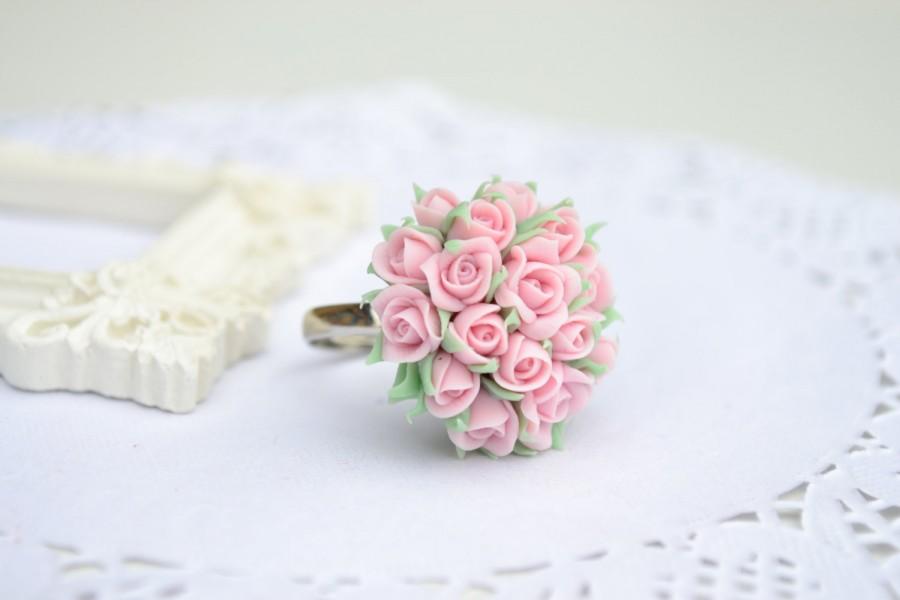Mariage - Roses ring. Light pink roses ring. Flower ring. Bridal roses ring.Wedding ring.  polymer clay roses flowers ring jewelry. 
