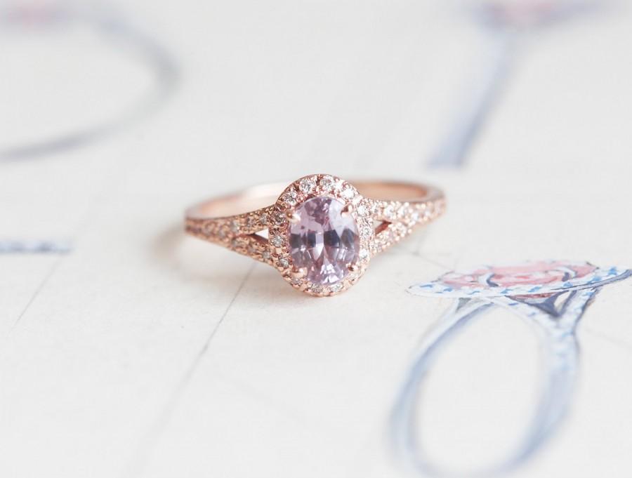 زفاف - Peach Sapphire Ring, Peach Pink Sapphire Engagement Ring, Split Shank Ring, Halo Sapphire Ring, Halo Engagement Ring, Oval Engagement Ring