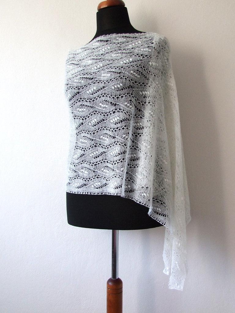 Mariage - lace bridal shawl, delicate wedding stole, bridal cover up, Estonian lace, custom colors, MADE TO ORDER