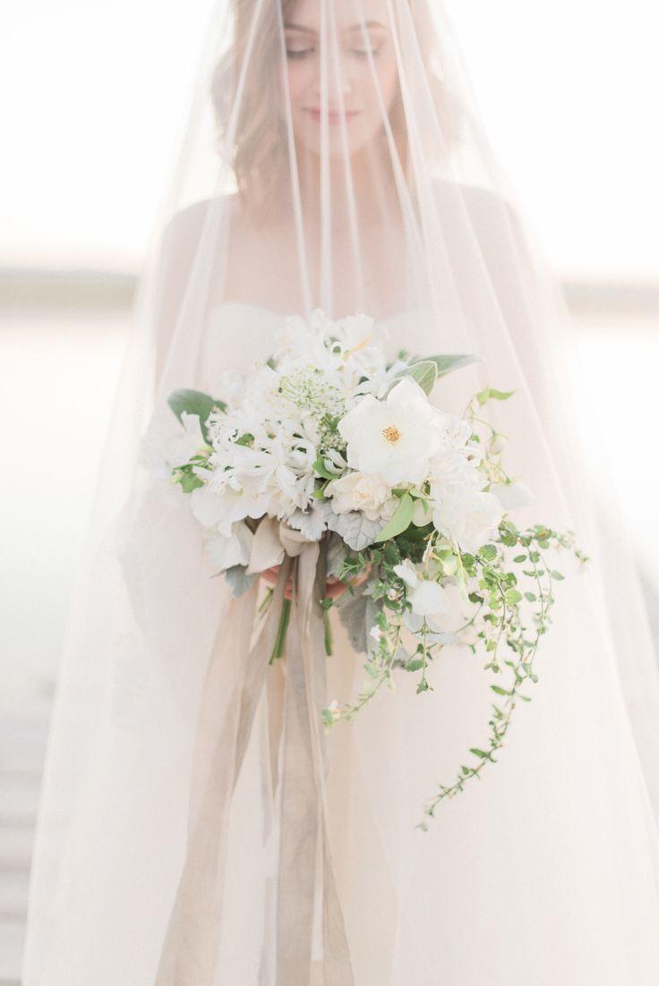 Hochzeit - Dreamy Lakeside Wedding Inspo You'll Want To Steal