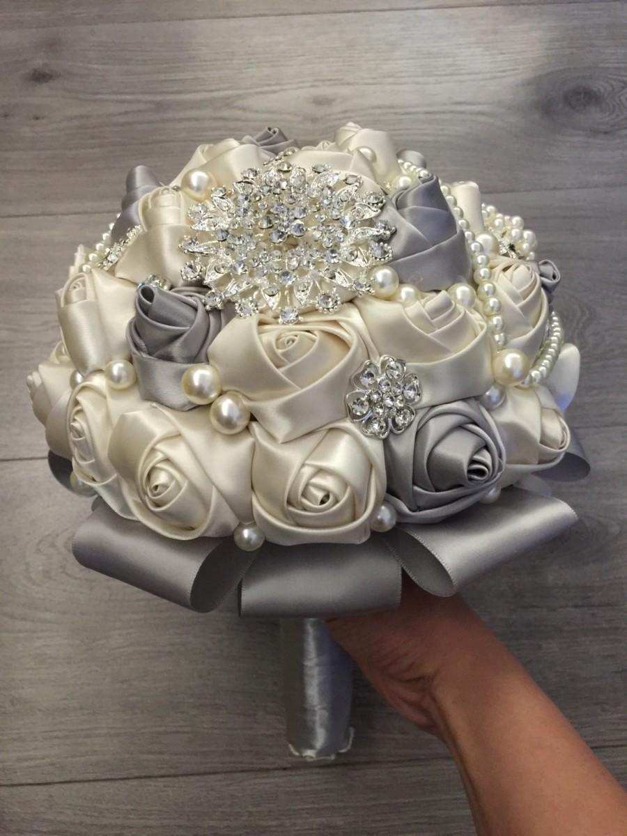Hochzeit - Brooch bouquet, wedding bouquet, bridal bouquet, bridesmaids bouquets, flower girl, wedding decor, brooch decor,brooch accessories